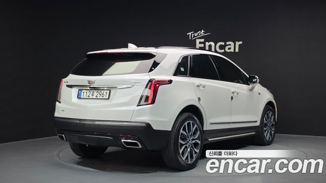 Cadillac XT5 3.6 Sport AWD 2022 — фото 2