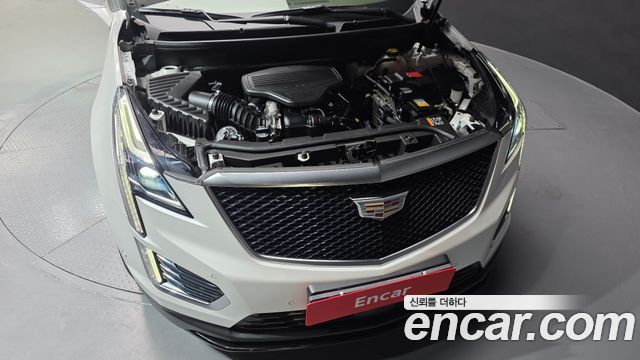 Cadillac XT5 3.6 Sport AWD 2022 — фото 6