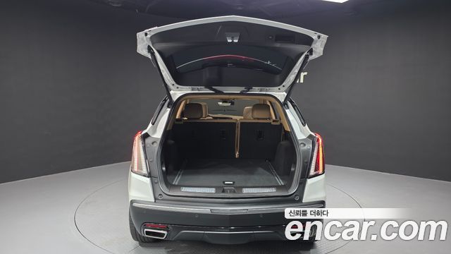Cadillac XT5 3.6 Sport AWD 2022 — фото 18