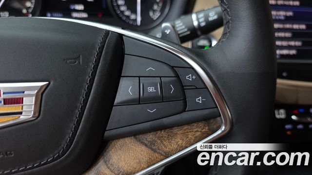 Cadillac XT5 3.6 Sport AWD 2022 — фото 32