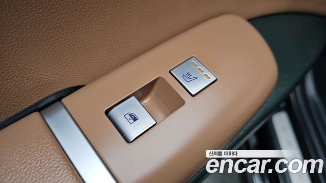 Hyundai Grandeur (GN7) 3.5 Gasoline 2WD Exclusive 2023 — фото 18
