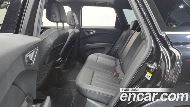 Audi Q4 e-tron (F4) 40 Premium 2022 — фото 11