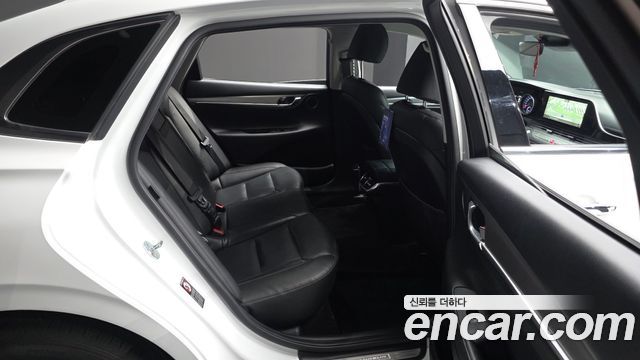Hyundai Grandeur (IG) 2.5 Premium 2022 — фото 11