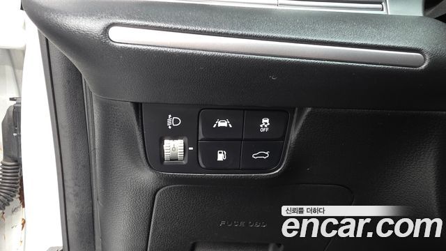 Hyundai Grandeur (IG) 2.5 Premium 2022 — фото 16