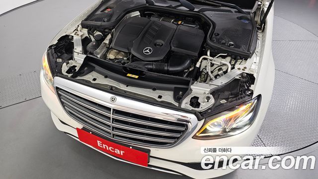 Mercedes-Benz E-Class (W213) E220d 4MATIC Exclusive 2019 — фото 6