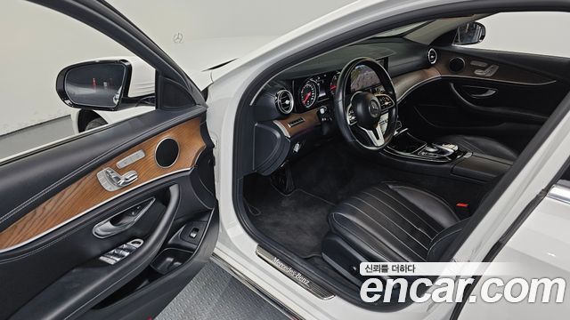 Mercedes-Benz E-Class (W213) E220d 4MATIC Exclusive 2019 — фото 10