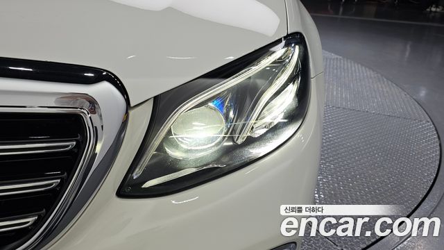 Mercedes-Benz E-Class (W213) E220d 4MATIC Exclusive 2019 — фото 22