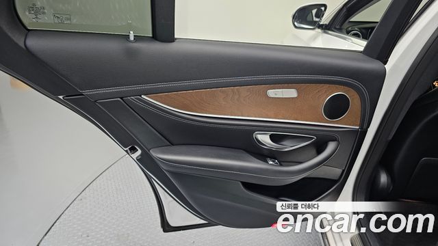 Mercedes-Benz E-Class (W213) E220d 4MATIC Exclusive 2019 — фото 25