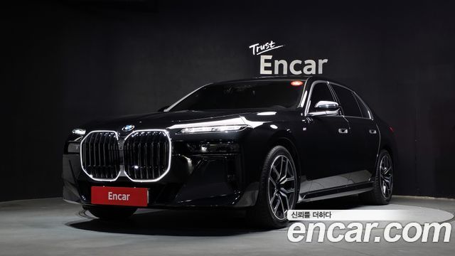BMW 7 Series (G70) 740i xDrive M Sport 2025 — фото 1