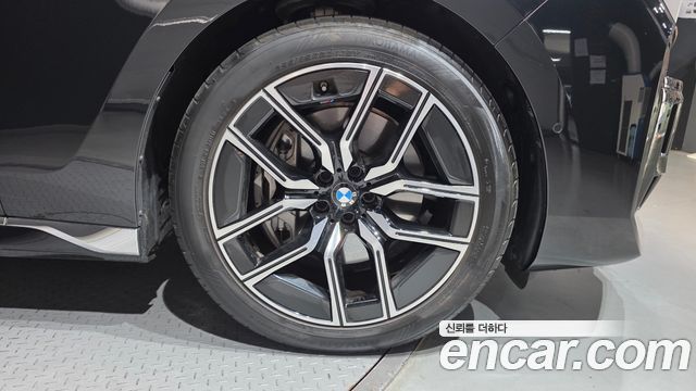 BMW 7 Series (G70) 740i xDrive M Sport 2025 — фото 21