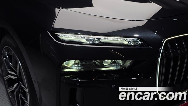 BMW 7 Series (G70) 740i xDrive M Sport 2025 — фото 22