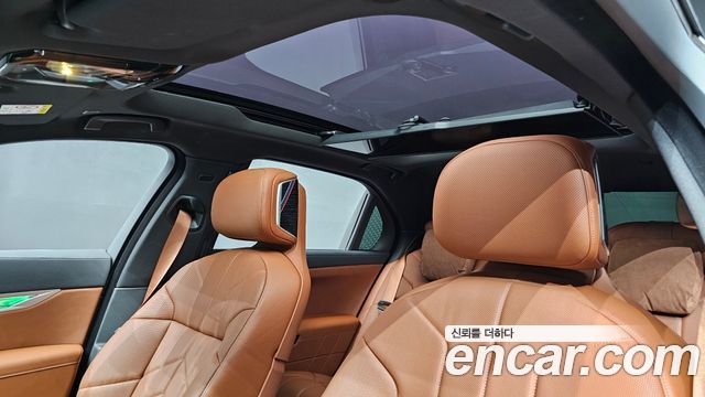 BMW 7 Series (G70) 740i xDrive M Sport 2025 — фото 32