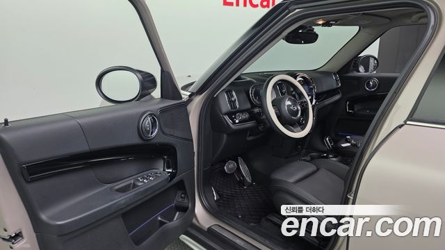 MINI Cooper Countryman Classic Plus Launch Pack 2nd Gen 2023 — фото 15