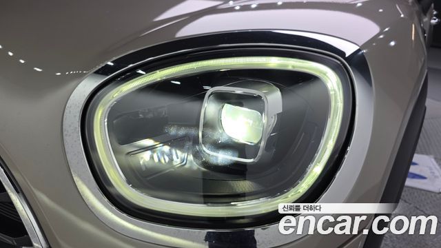 MINI Cooper Countryman Classic Plus Launch Pack 2nd Gen 2023 — фото 28