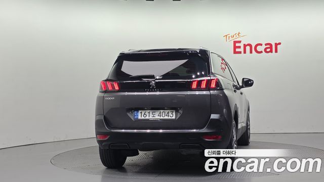Peugeot 5008 (II) 1.2 Pure Tech Allure 2022 — фото 4