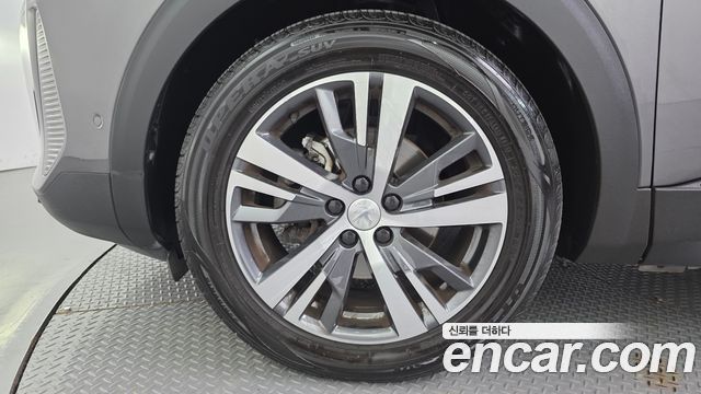 Peugeot 5008 (II) 1.2 Pure Tech Allure 2022 — фото 5
