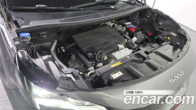 Peugeot 5008 (II) 1.2 Pure Tech Allure 2022 — фото 6