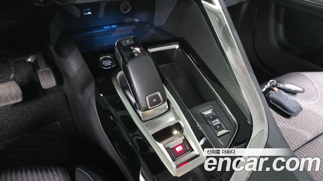 Peugeot 5008 (II) 1.2 Pure Tech Allure 2022 — фото 9