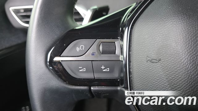 Peugeot 5008 (II) 1.2 Pure Tech Allure 2022 — фото 19