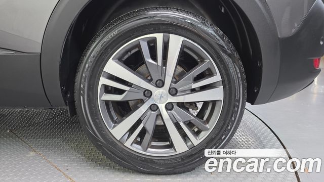 Peugeot 5008 (II) 1.2 Pure Tech Allure 2022 — фото 27