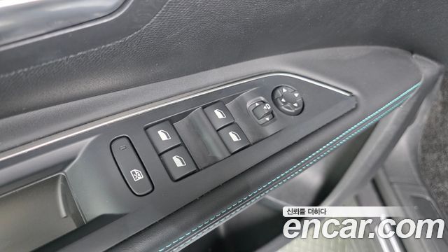 Peugeot 5008 (II) 1.2 Pure Tech Allure 2022 — фото 32