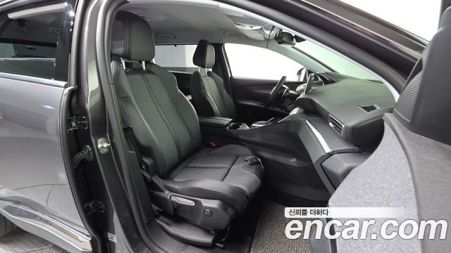 Peugeot 5008 (II) 1.2 Pure Tech Allure 2022 — фото 35