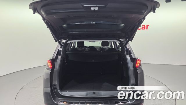 Peugeot 5008 (II) 1.2 Pure Tech Allure 2022 — фото 39