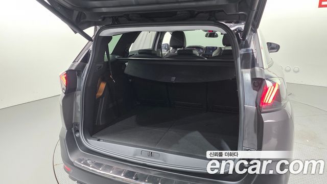 Peugeot 5008 (II) 1.2 Pure Tech Allure 2022 — фото 40