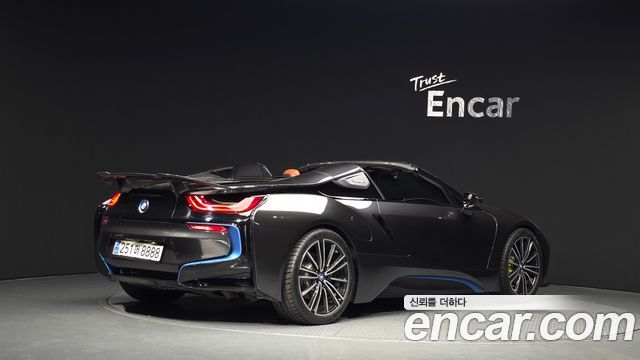 BMW i8 Roadster 2019 — фото 2