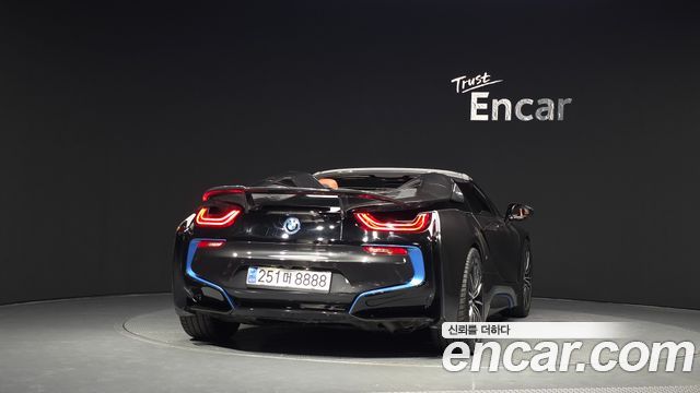 BMW i8 Roadster 2019 — фото 4