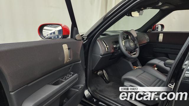 MINI Cooper S Countryman (III) ALL4 JCW 2024 — фото 10