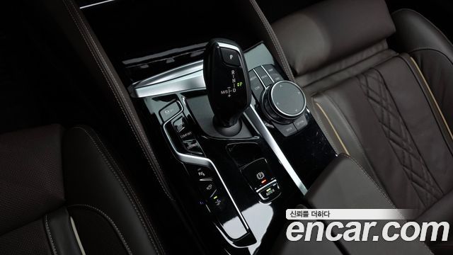 BMW 6 Series GT (G32) 630i xDrive M Sport 2023 — фото 9