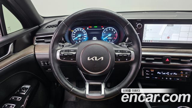 Kia K5 (III) 2.0 Noblesse 2022 — фото 13