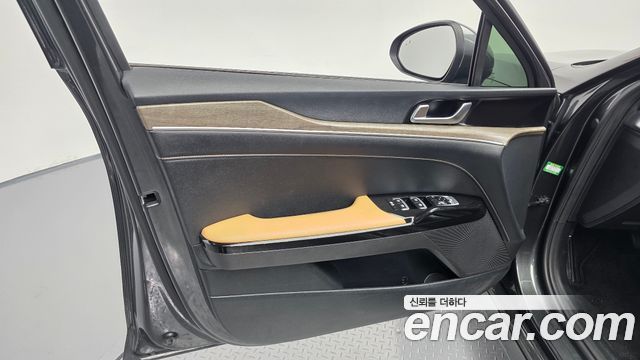 Kia K5 (III) 2.0 Noblesse 2022 — фото 24