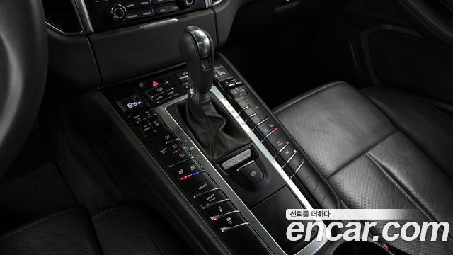 Porsche Macan 3.0 S Diesel 95B 2017 — фото 9