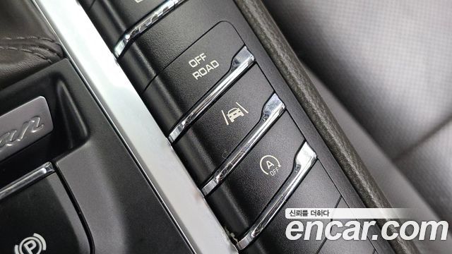 Porsche Macan 3.0 S Diesel 95B 2017 — фото 17
