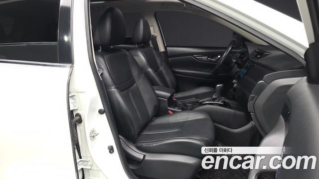 Nissan X-Trail 2.5 Tech 4WD 2018 — фото 12