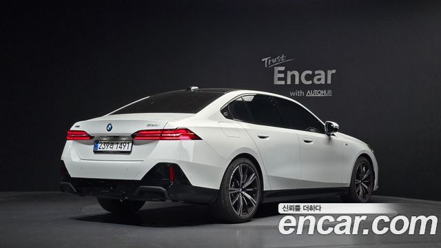 BMW 5 Series (G60) 530i xDrive M Sport 2025 — фото 2