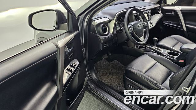 Toyota RAV4 2.5 2WD 4th 2017 — фото 10