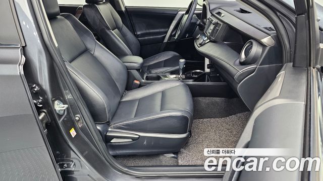 Toyota RAV4 2.5 2WD 4th 2017 — фото 12