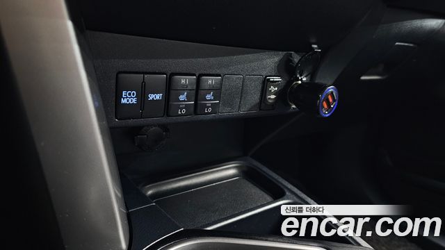 Toyota RAV4 2.5 2WD 4th 2017 — фото 18
