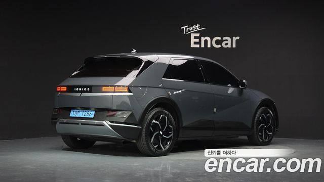 Hyundai Ioniq 5 Long range Exclusive 2023 — фото 2