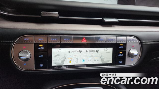 Genesis G90 (RS4) Gasoline 3.5 Turbo AWD 2023 — фото 32