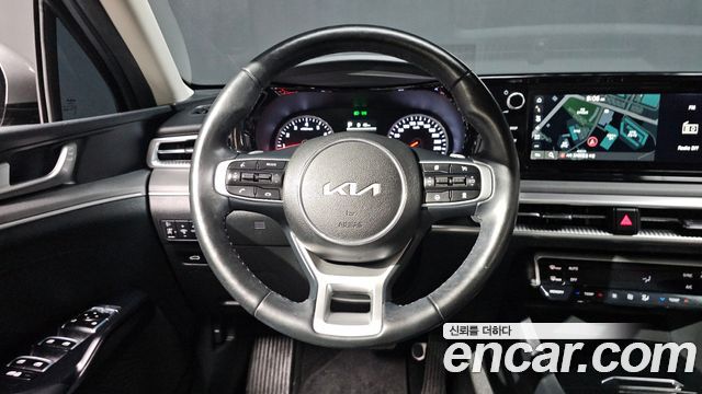 Kia K5 (III) 2.0 Prestige 2023 — фото 18