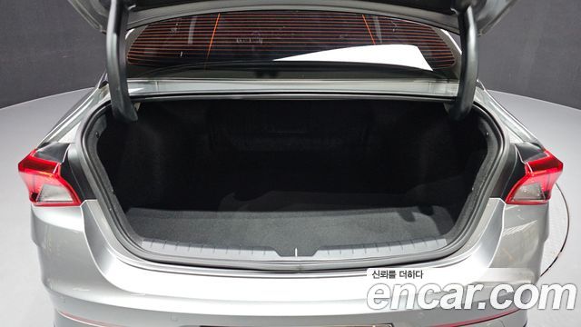Kia K5 (III) 2.0 Prestige 2023 — фото 20
