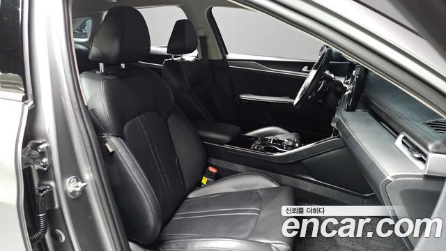 Kia K5 (III) 2.0 Prestige 2023 — фото 32