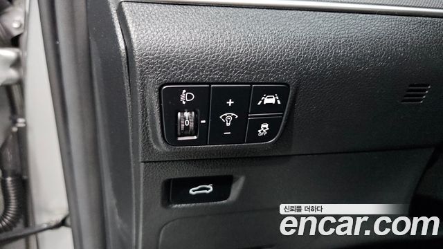 Kia K5 (III) 2.0 Prestige 2023 — фото 33