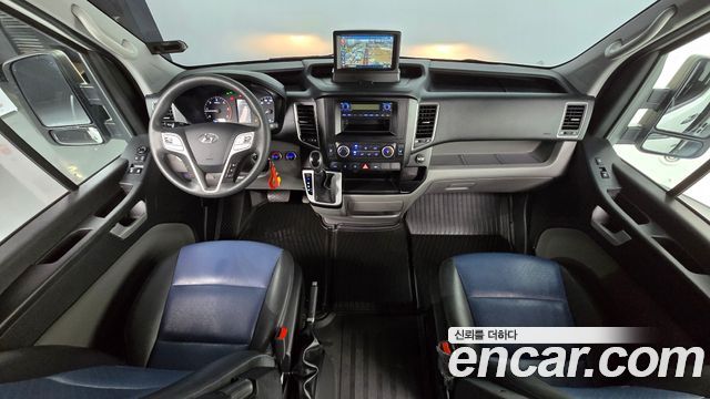 Hyundai Solati 15-seater standard 2025 — фото 7