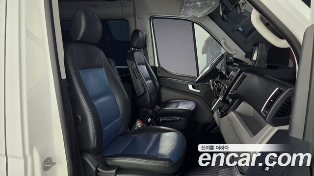 Hyundai Solati 15-seater standard 2025 — фото 10
