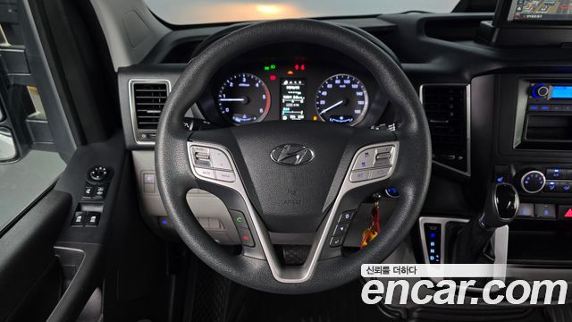 Hyundai Solati 15-seater standard 2025 — фото 13